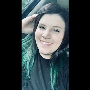 Meet your Posher, Briana